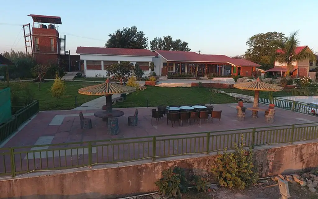 MBT Bison Resort near Madhai gate Satpura Tiger Reserve stay option